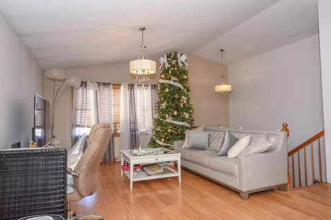 25 Jefferson St, Fall River, MA 02721 photo 5