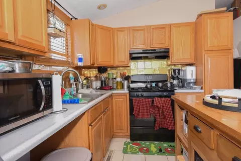 25 Jefferson St, Fall River, MA 02721 photo 8