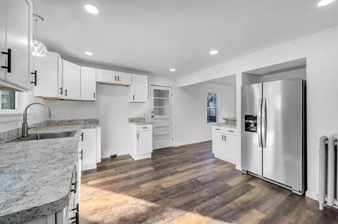 75 Shamrock St, Springfield, MA 01108 photo 9