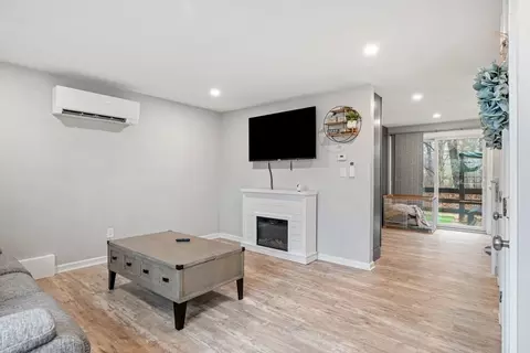 Living - 152 E Bacon St #C6, Plainville, MA 02762 photo 1 of 2