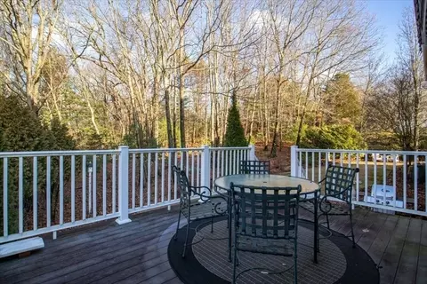19 Bridgeview Cir, Walpole, MA 02081 photo 39