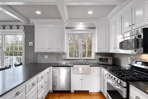 19 Bridgeview Cir, Walpole, MA 02081 photo 10