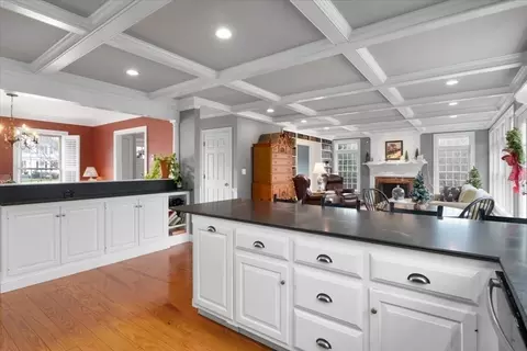 19 Bridgeview Cir, Walpole, MA 02081 photo 11