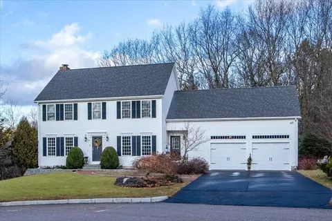 19 Bridgeview Cir, Walpole, MA 02081