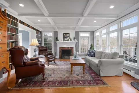 19 Bridgeview Cir, Walpole, MA 02081 photo 4
