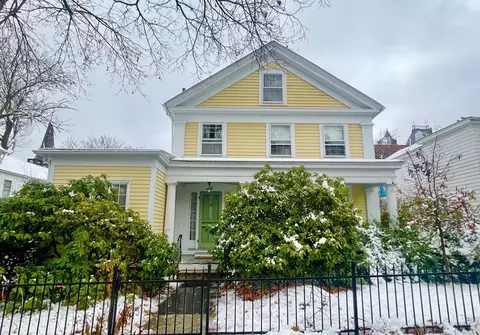 14 Oxford St, Worcester, MA 01609