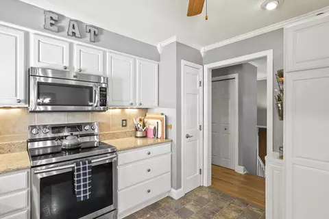 Kitchen - 75 Howe Rd, Pittsfield, MA 01201 photo 4 of 7