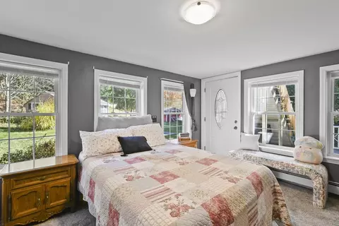 Bedroom - 75 Howe Rd, Pittsfield, MA 01201 photo 6 of 8