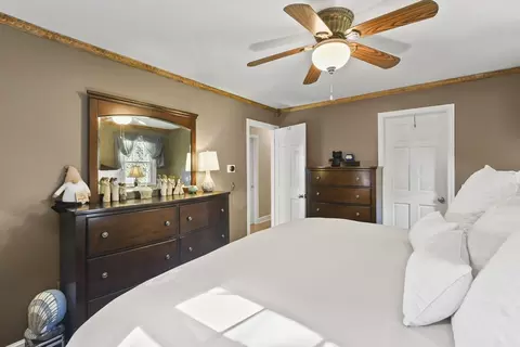 Bedroom - 75 Howe Rd, Pittsfield, MA 01201 photo 3 of 8