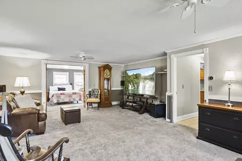 Living - 75 Howe Rd, Pittsfield, MA 01201 photo 4 of 5