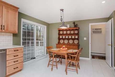 247 Albert St, Fall River, MA 02721 photo 9
