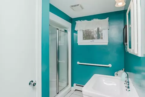 247 Albert St, Fall River, MA 02721 photo 25