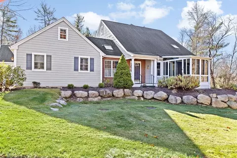 22 Woodbine Cir #22, Hanover, MA 02339
