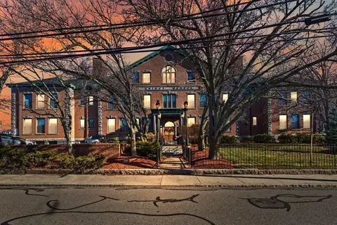94 Newbury Ave #207, Quincy, MA 02171