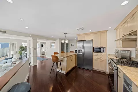 31 Oceanside Dr #31, Hull, MA 02045 photo 6