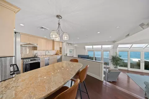 31 Oceanside Dr #31, Hull, MA 02045 photo 7