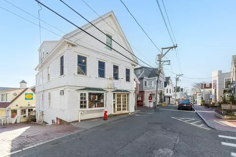 353 Commercial St, Provincetown, MA 02657
