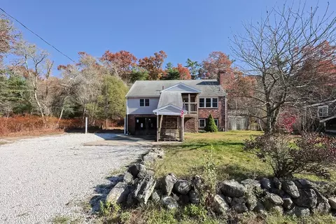 77 Buzzards Bay Dr, Plymouth, MA 02360