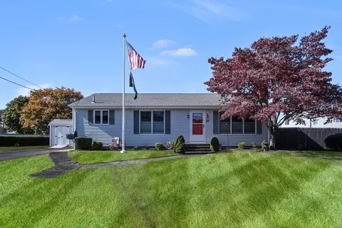 21 Harvard St, Swansea, MA 02777
