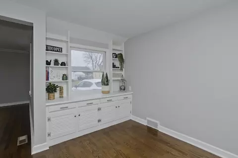 99 Lachine St, Chicopee, MA 01020 photo 4