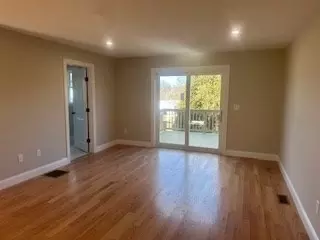 7 Marie St, Worcester, MA 01604 photo 8