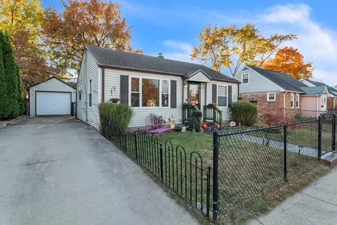 229 East St, Springfield, MA 01104 photo 33