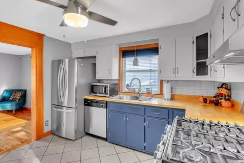229 East St, Springfield, MA 01104 photo 10