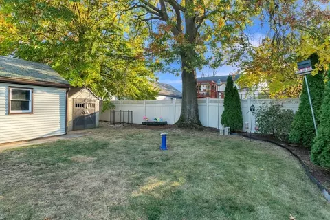 229 East St, Springfield, MA 01104 photo 31