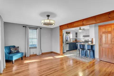 229 East St, Springfield, MA 01104 photo 2