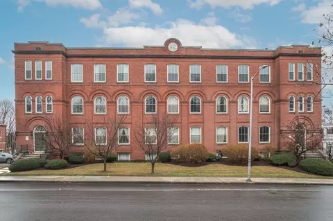 63 Illinois St #B5, Worcester, MA 01610