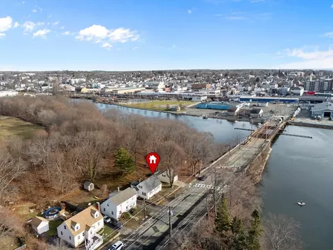 21 Bridge St, Beverly, MA 01915 photo 29