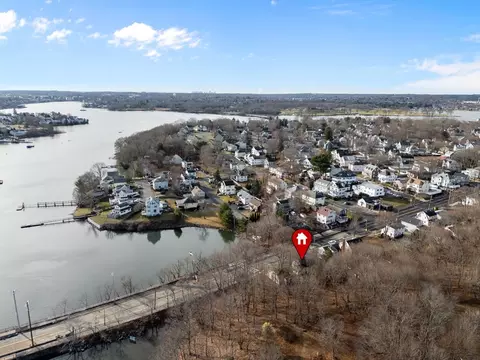 21 Bridge St, Beverly, MA 01915 photo 31