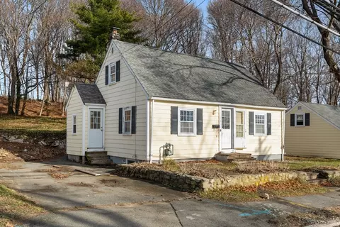 21 Bridge St, Beverly, MA 01915 photo 2