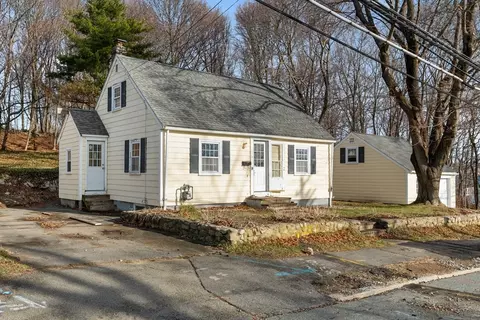 21 Bridge St, Beverly, MA 01915 photo 3
