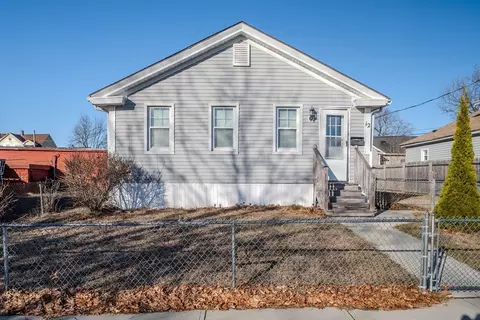 12 Conklin St, Springfield, MA 01109 photo 3