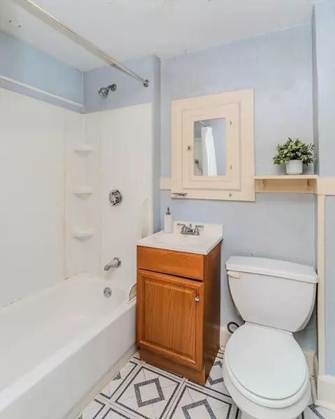 12 Conklin St, Springfield, MA 01109 photo 19