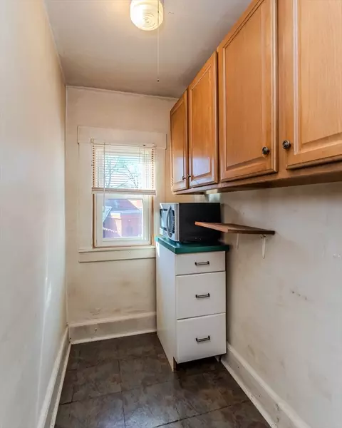 12 Conklin St, Springfield, MA 01109 photo 24