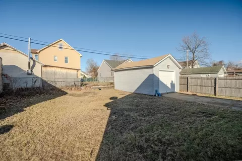 12 Conklin St, Springfield, MA 01109 photo 4