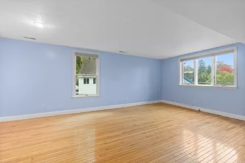 Living - 14 Bumpy Ln, Methuen, MA 01844 photo 2 of 3