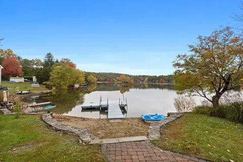 Exterior - 14 Bumpy Ln, Methuen, MA 01844 photo 2 of 5