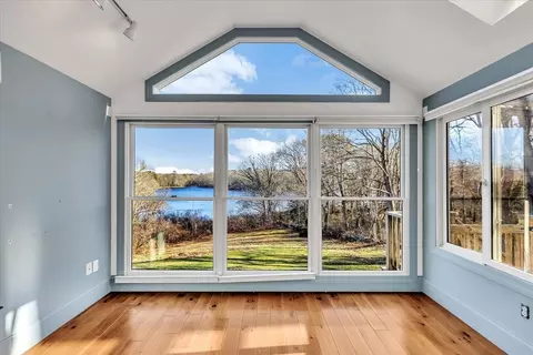 186 Maple St, Barnstable, MA 02668