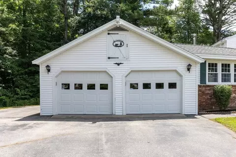 Exterior - 173 E Main St, Hampstead, NH 03826 photo 6 of 7