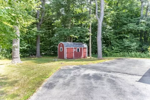 Exterior - 173 E Main St, Hampstead, NH 03826 photo 7 of 7