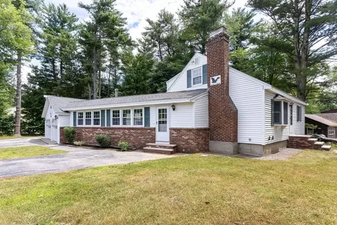 Exterior - 173 E Main St, Hampstead, NH 03826 photo 3 of 7