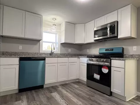 16 Daniel St, Fairhaven, MA 02719 photo 6