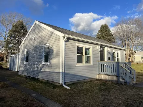 16 Daniel St, Fairhaven, MA 02719 photo 3