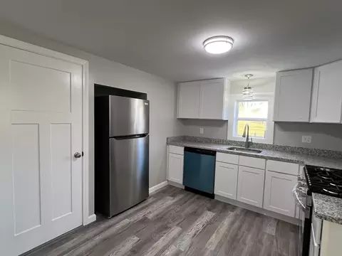 16 Daniel St, Fairhaven, MA 02719 photo 5