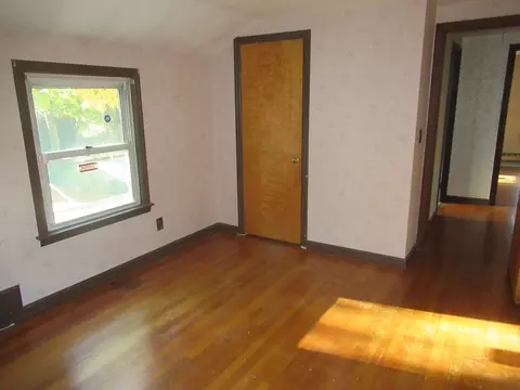 Bedroom - 69 Chapin Ter, Springfield, MA 01107 photo 3 of 5
