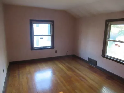 Bedroom - 69 Chapin Ter, Springfield, MA 01107 photo 2 of 5