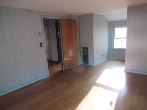 Bedroom - 69 Chapin Ter, Springfield, MA 01107 photo 1 of 5